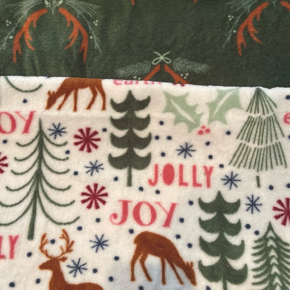 Holiday Throw Blankets Set of Two - Picture 2 of 6